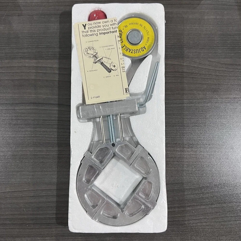 Merle Adjustable Corner Clamp - Picture 1 of 5